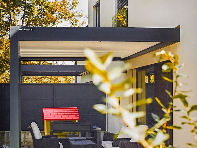 lamelna pergola ziprolo zip rolo pergole bioclimatic pergola misteral pergolas10e616849 a020db9 b956 f313f599c11e
