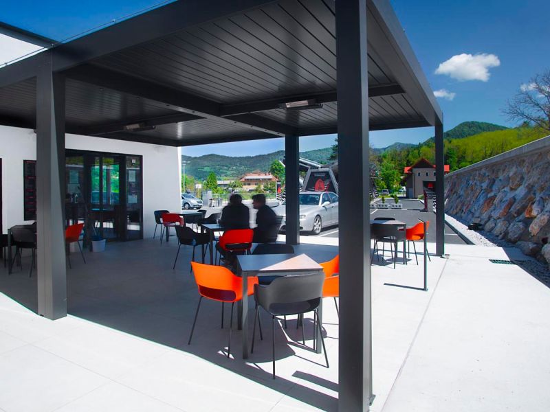 lokal 2a lamelnapergola lamelna pergola misteral bioklimatska pergola pergole ziprolo3c5332c7cf2c a679 d320 a4d841b05b6a